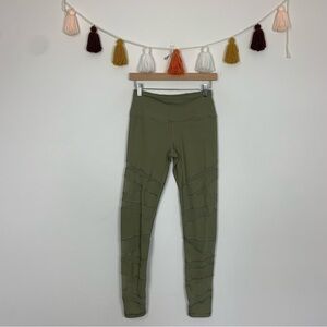 Victoria’s Secret Sport Knockout Mesh Insert Tight Green Leggings Size Small